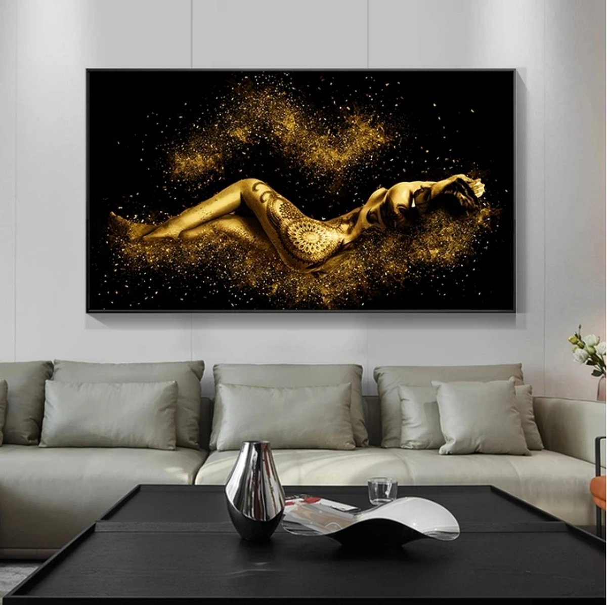Allernieuwste.nl® Canvas Schilderij Abstract Gouden Sexy Vrouw - Kunst aan je muur - Woonkamer - 80 x 160 cm - Zwart/Goud