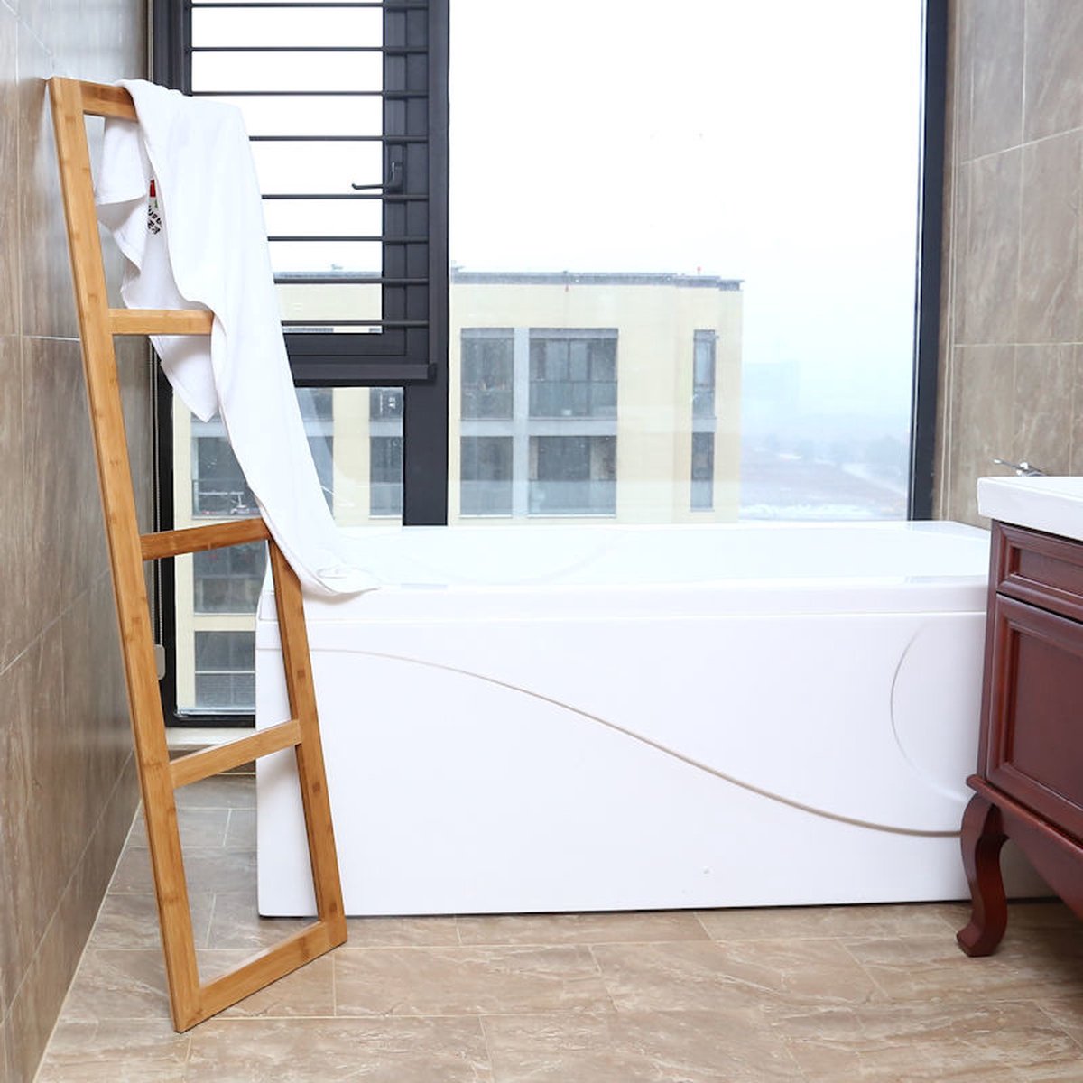 Freestanding Bamboo Towel Ladder Rack - Bathroom Towel Holder for Leaning Against Wall - Towel Ladder - Towel Rack