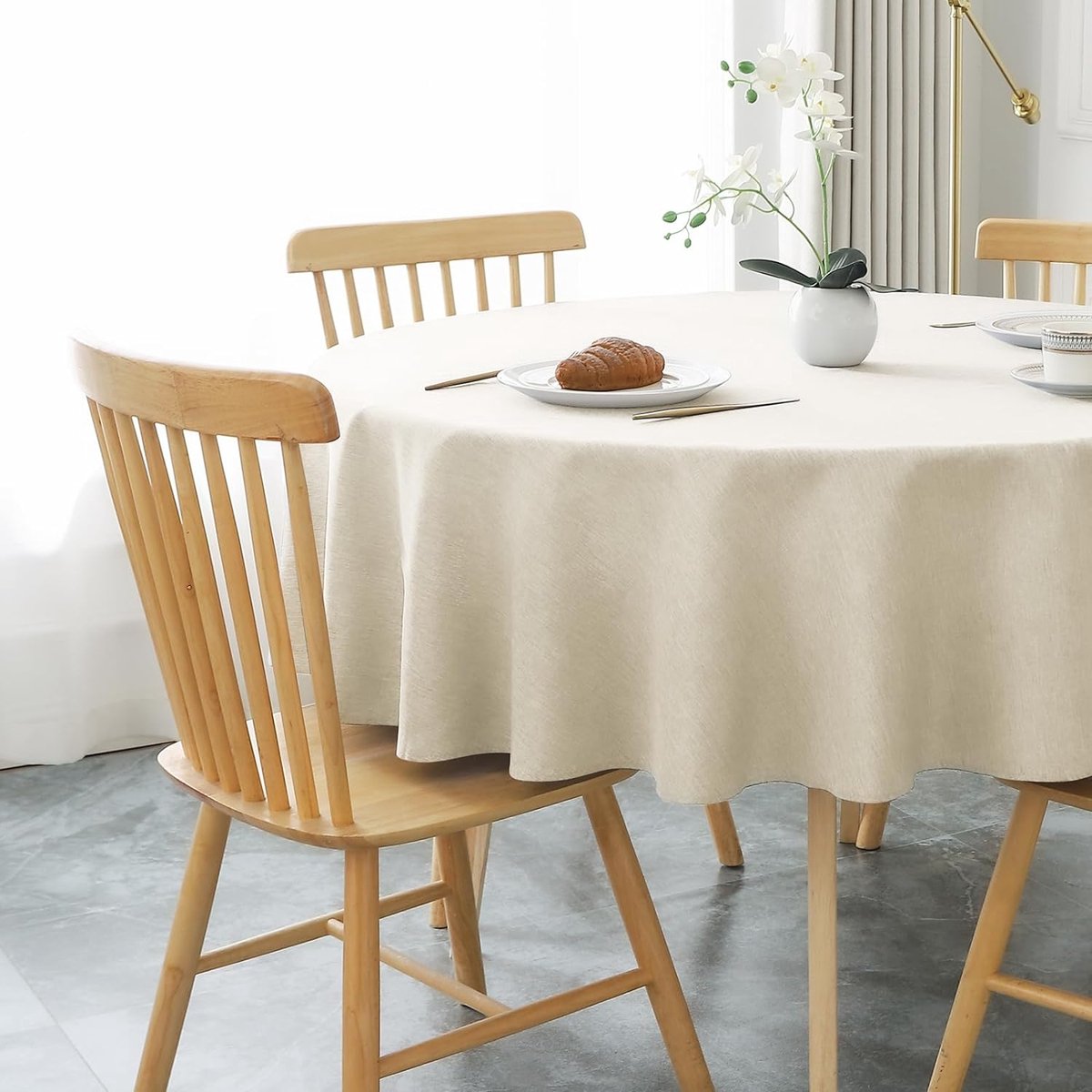Tafelkleed rond, diameter 180 cm, beige linnenlook, afwasbaar, tafelkleed van polyester, waterafstotend, met lotuseffect, duurzaam, krasbestendig, voor woonkamer, eetkamer, balkon, tuin