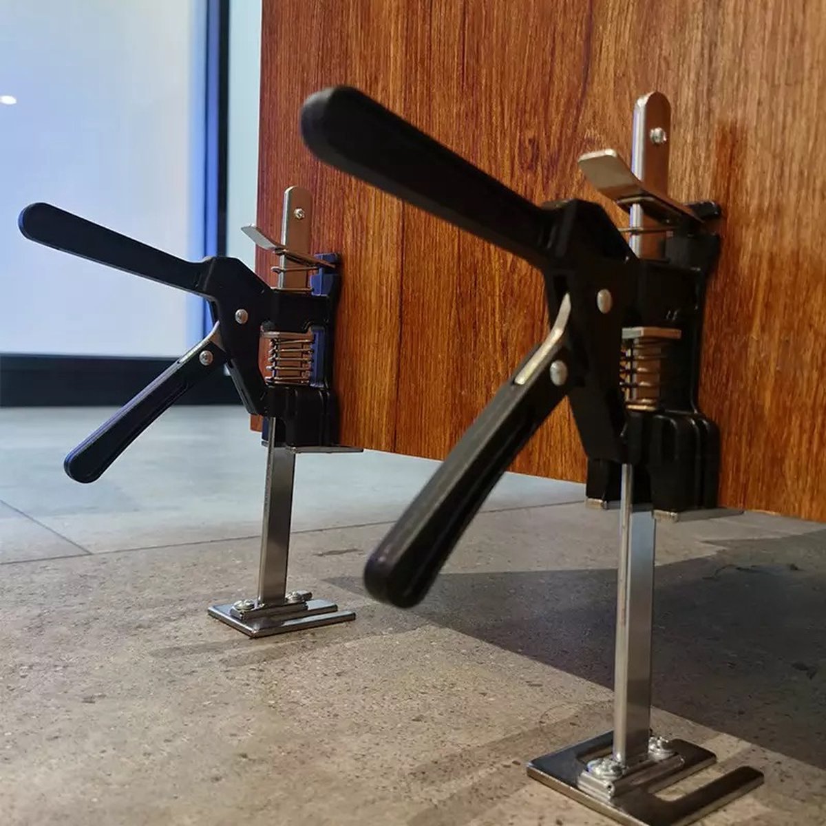Deurlift - Deurlifter - Armlifter - Arbeidsbesparende arm - Klemmen - Ondersteunen - Tillen - Deuren - Panelen - Kasten - Verhuizen - Verplaatsen - Optillen - Hoogte 38 cm - 2 stuks