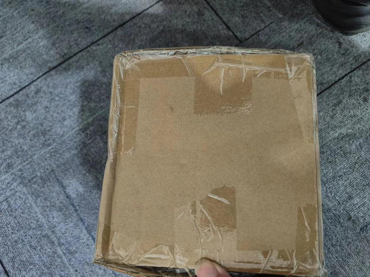 Whiskey Karaf 1000ml met Houten Standaard - Drankdispenser voor Wijn - Glazen Wijnvat met Kraan - Scotch Bourbon Vodka Rum Likeur - Feestdrankje - Cadeaus voor Vriend Man Vader