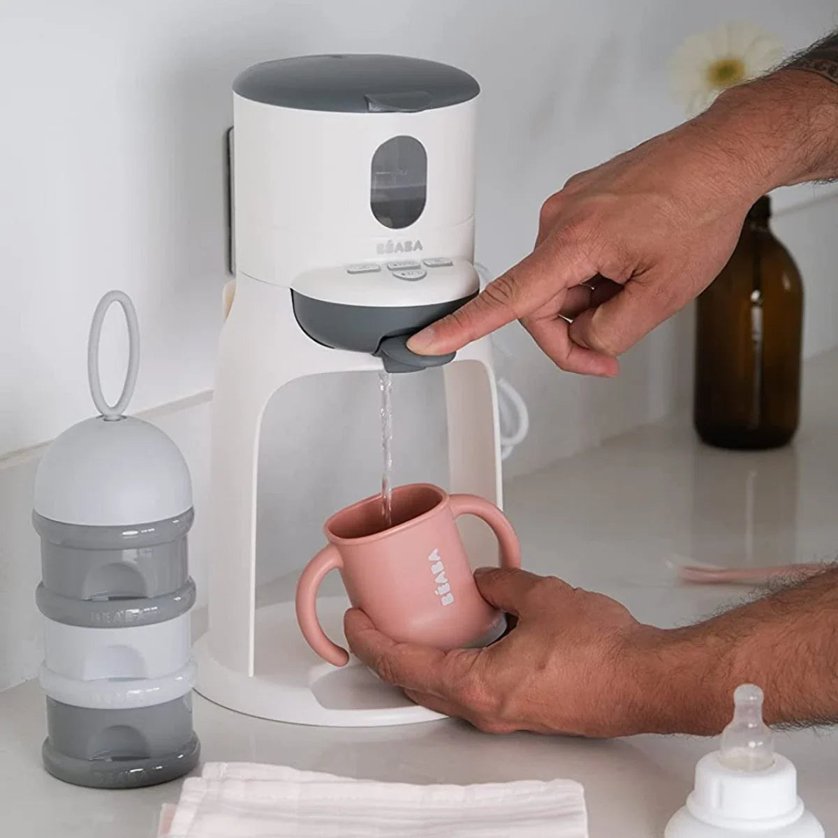 Bottle maker - baby bottle maker - Bottle feeding device/Baby Senseo - Bottle warmer