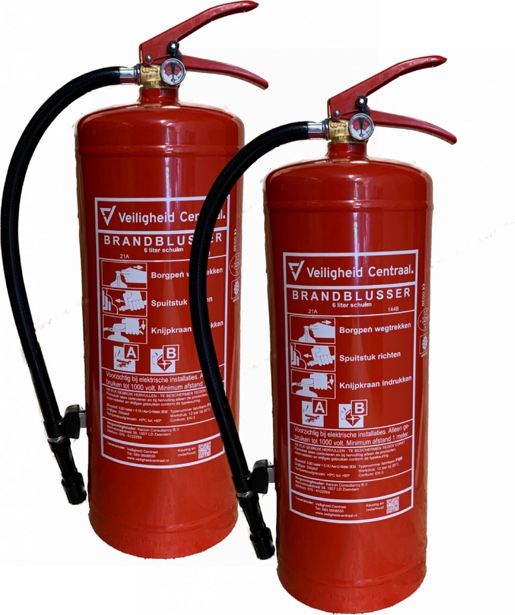 Foam extinguisher 6 liter - Including inspection sticker and mounting bracket - 2 pieces - Complies with legal requirements
