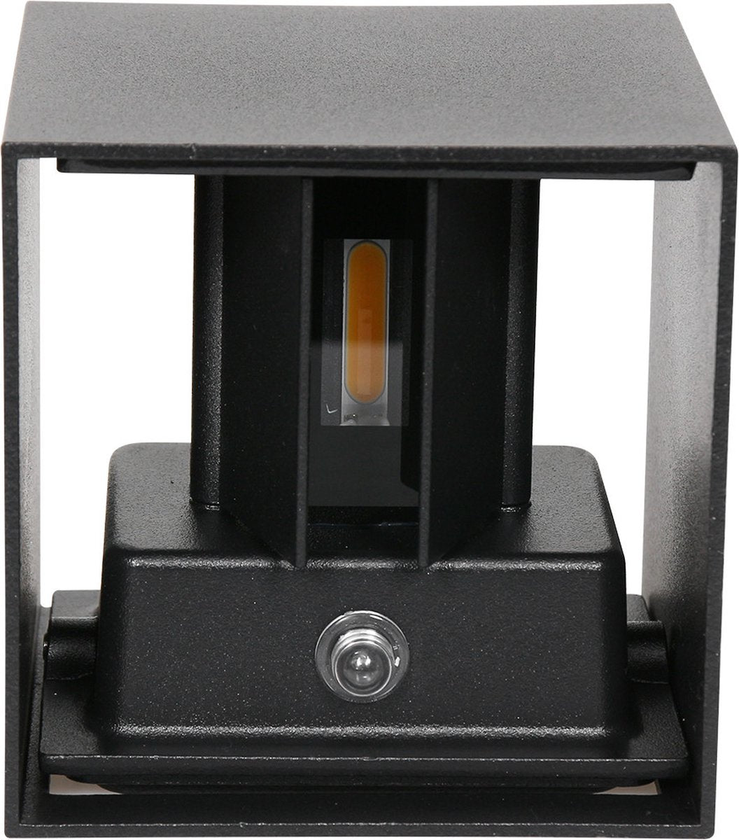 Buitenlamp dubbel met dag- en nachtsensor | industrieel | 2 led-lichtbronnen | matzwart | 10x10x9,8 cm | modern design | buitenverlichting