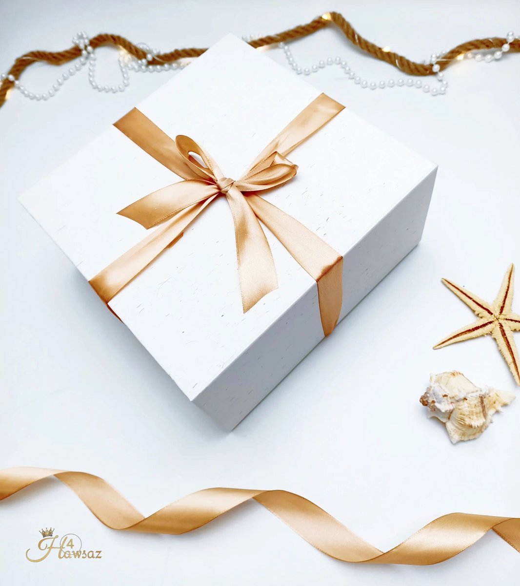Bad- en bodycadeau 29 stuks - Bodylotion - Luxe Cadeau - Hawsaz.nl kado - Giftsbox - Gezichtsverzorging - Nagelverzorging - Cadeauset - Dames cadeau - Relax Cadeau - Verwenpakket - Valentijnscadeau - Luxe geschenkdoos - Geschenkset