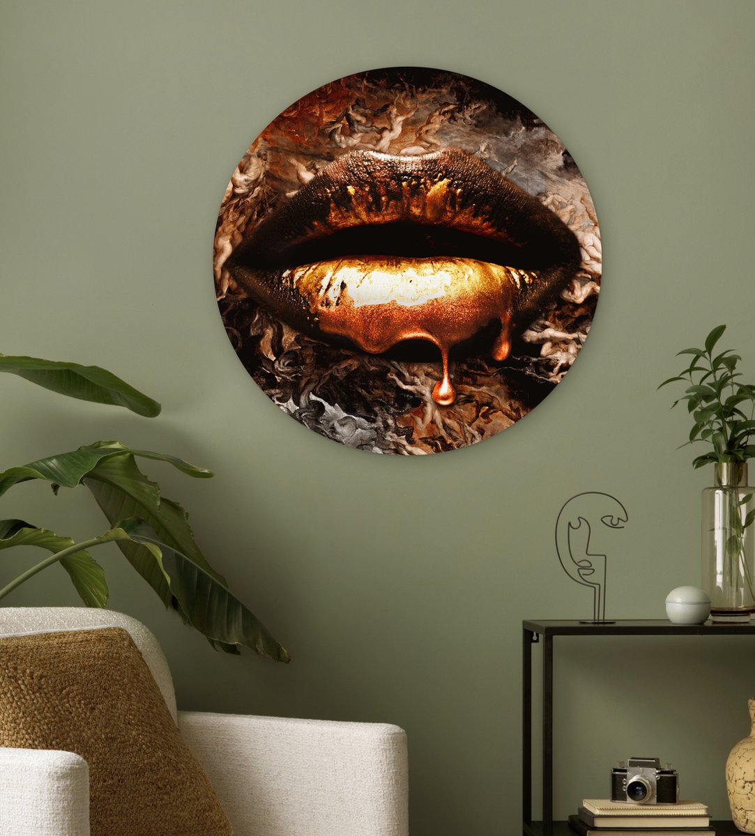 WallCircle - Wandcirkel 60x60 - Goud - Lippen - Kunst - Goud - Luxe - Abstract - Ronde schilderijen woonkamer - Wandbord rond - Muurdecoratie cirkel - Kamer decoratie binnen - Wanddecoratie muurcirkel - Woonaccessoires