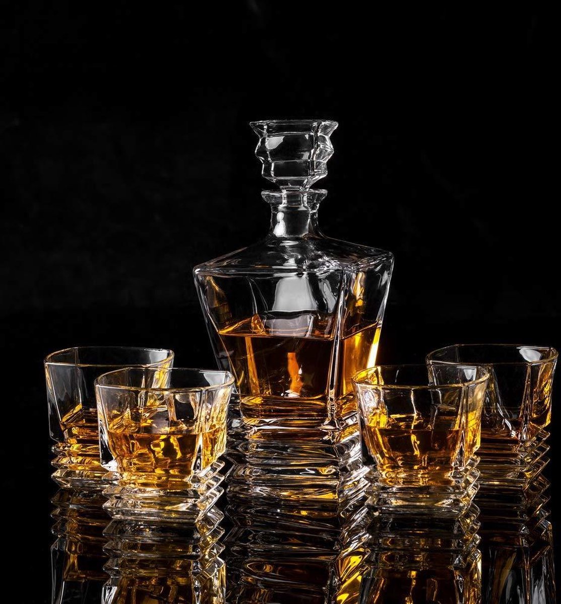 Whiskey Karaf Met 4 Glazen - 5-Delige Decanter Set - Kristal - Vaatwasserbestendig - Pacific Collectie