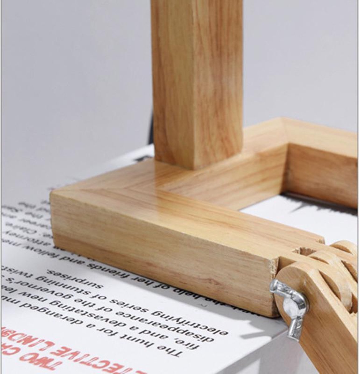 TDR - LED-bureaulamp met boekenhouder - Scandinavisch design - Witte stoffen kap - Houten mannetje met verstelbare gewrichten - Exclusief lichtbron