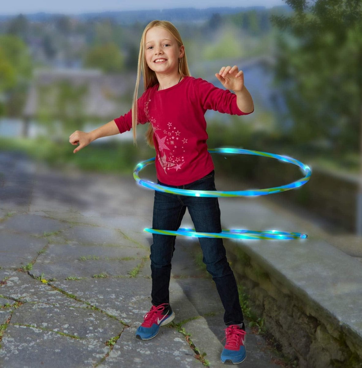 Set van 2 hoepels van 72 cm en Sky Light Disc Ø 27 cm - Hoepelband & werpschijf met leds en licht - Sportspeelgoed voor kinderen vanaf 4 jaar en volwassenen - Blauw/groen & groene hoelahoep