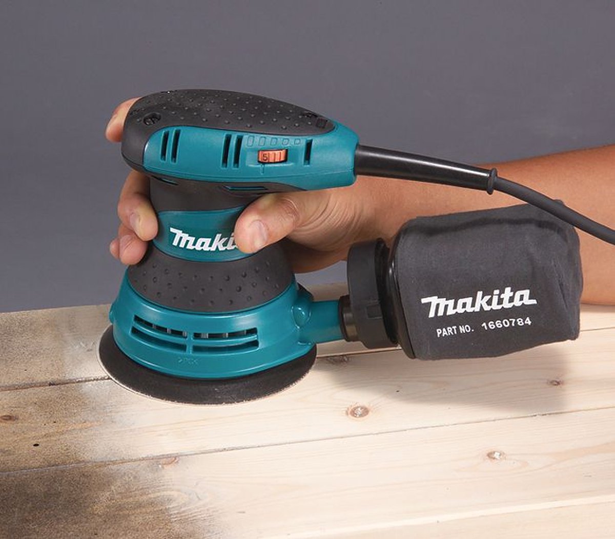 Makita BO5031K 125 mm excenterschuurmachine in koffer 230V