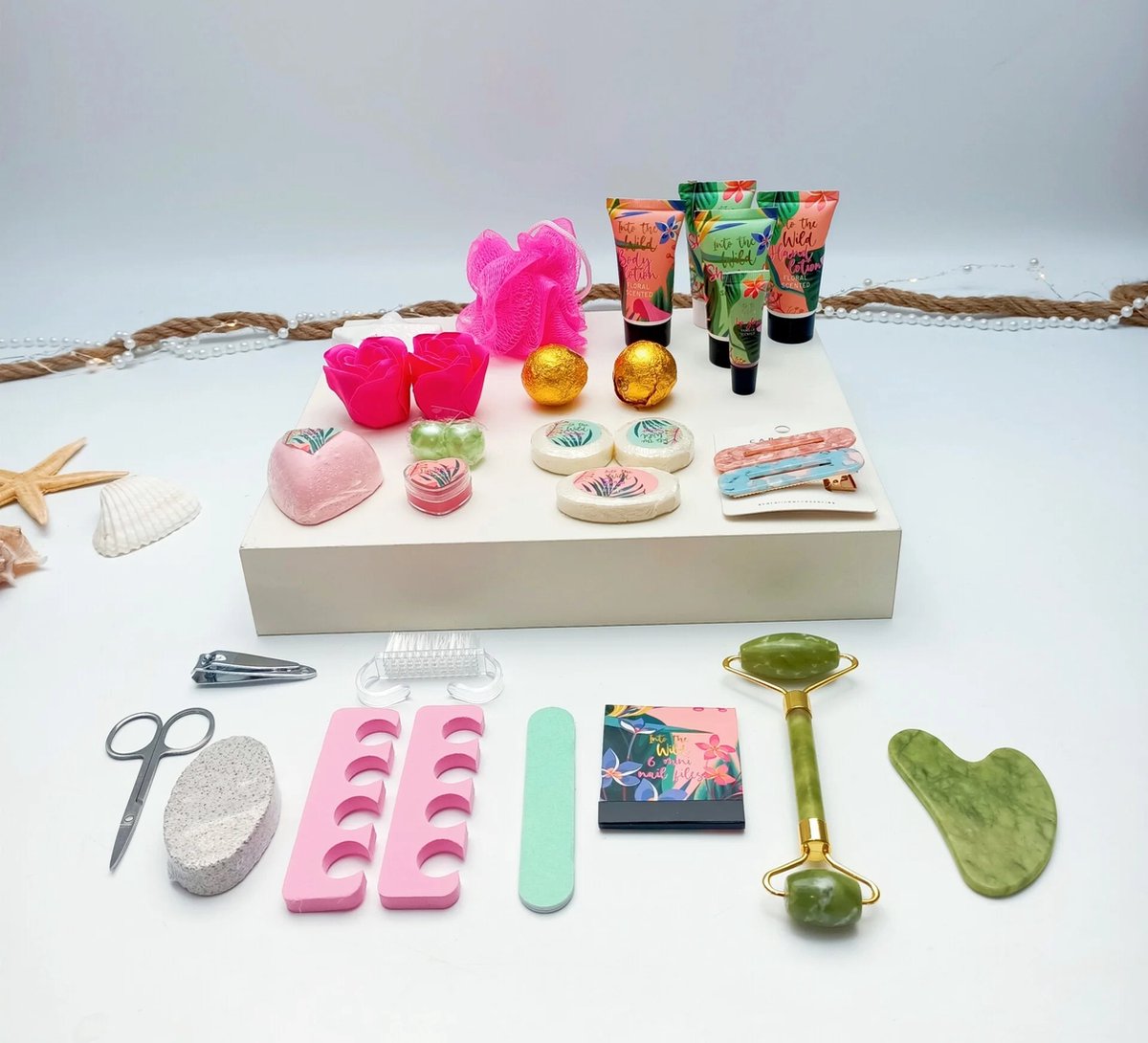 Bath and Body Gift Set 29 pieces - Body Lotion - Luxury Gift - Hawsaz.nl gift - Gua Sha Stone - Gift Box - Nail Care - Gift Set - Ladies Gift - Relax Gift - Pamper Package - Valentine's Gift - luxury gift box - Gift Set - Mother's Day Gift