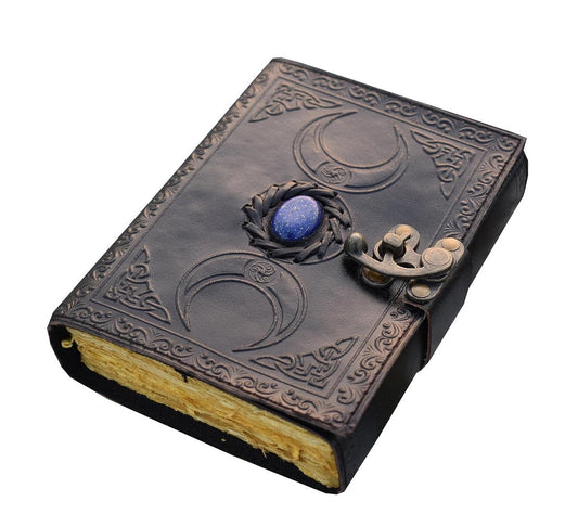 Leren Dagboek - Handgemaakt Leren Notitieboek met Drievoudige Maan ontwerp - Triple Moon Design - Zwart Book of Shadows met Antiek Papier en Kartelrand | Schetsboek voor Magische Formules en Heilige Geometrie