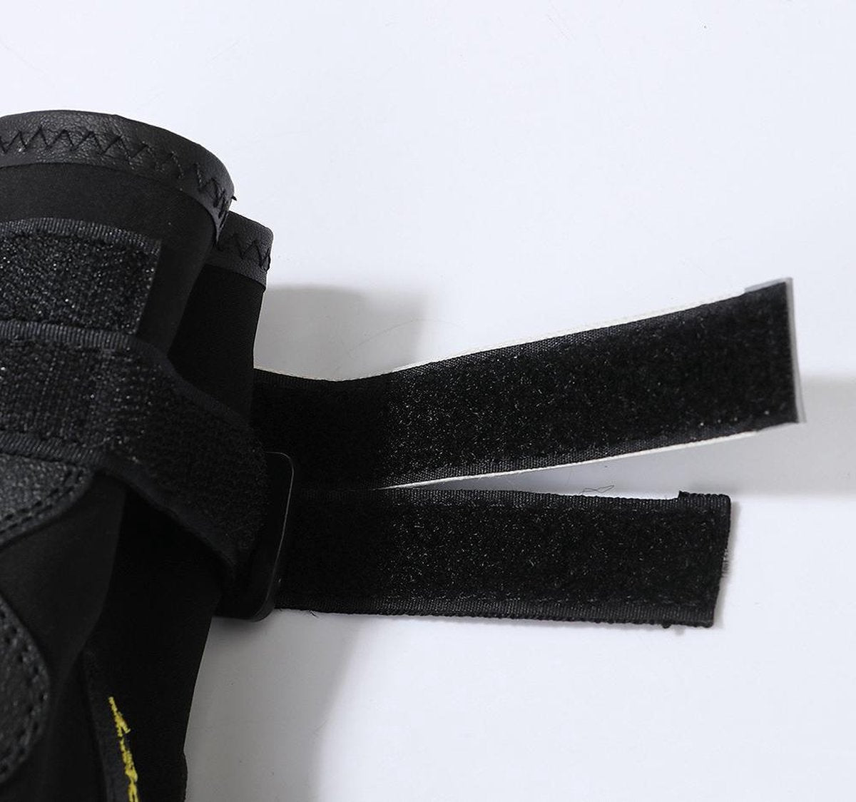 Dog Boots - Paw Protection - Anti-slip and Water Resistant - Size #2/XS - 4 pcs - Black/Flowers