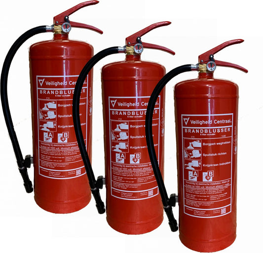 Foam extinguisher 6 litres - Includes inspection sticker and mounting bracket - 3 pieces - Complies with legal requirements