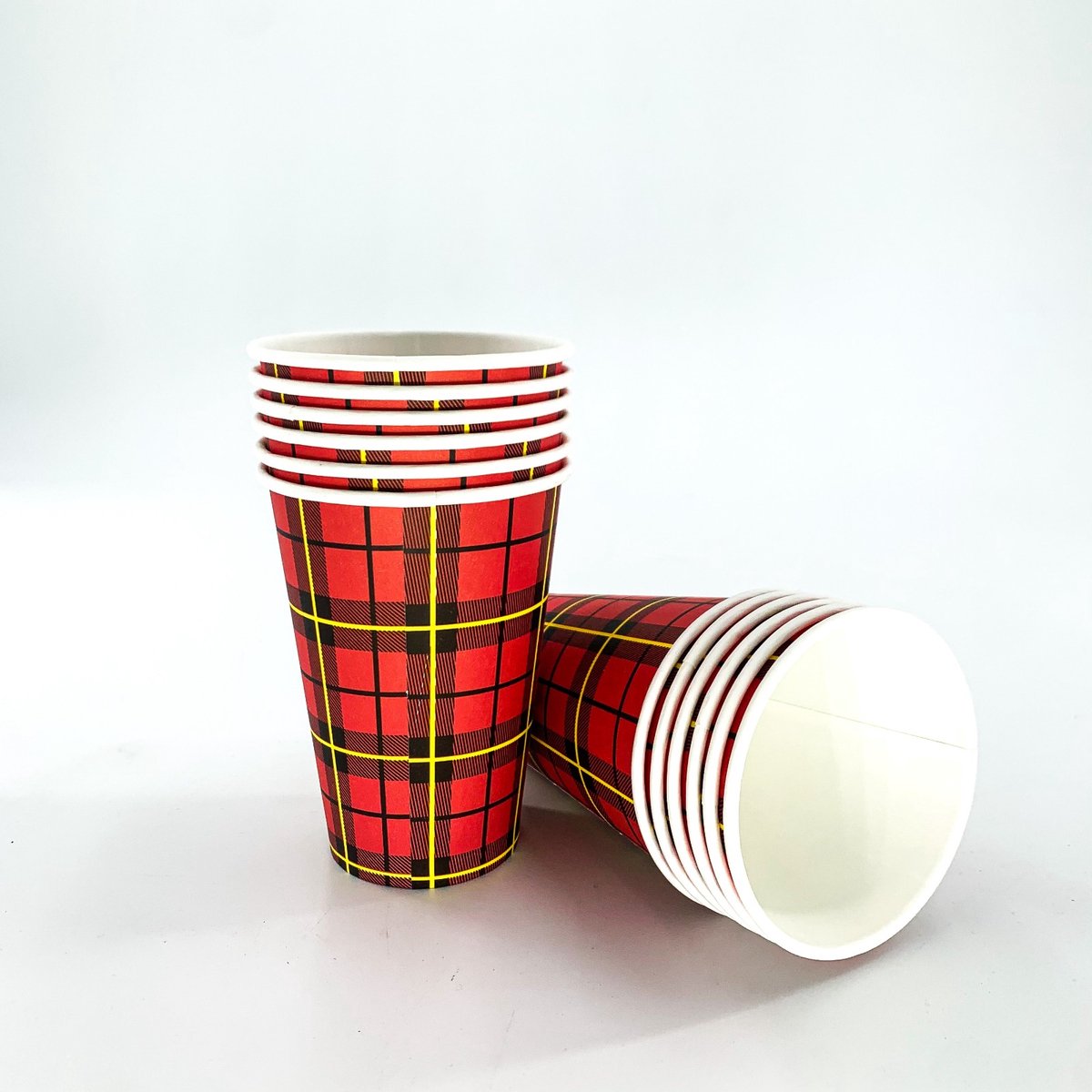 Wegwerp drinkbeker 180 cc multicolor - partybeker van papier - koffie beker - wegwerpbeker - drinkbeker 2500 stuks - verjaardagen - koffiebekers to go - to go - kwaliteit drinkbeker - schenkbeker - Kartonnen bekers - papieren bekers 2500 stuks