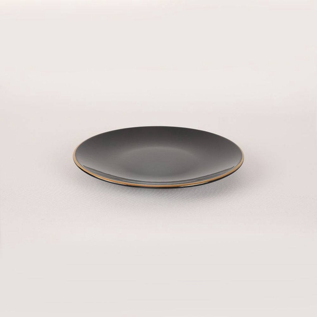 Asir Serviesset - Dinerset (44-delig). Zwart/Goud Serviesbord: 26 cm (6 stuks) Bord: 19 cm (6 stuks) Taartserveerbord: 20 cm (6 stuks) Schaal: 12 cm (6 stuks) 100% KERAMISCH AARDEWERK