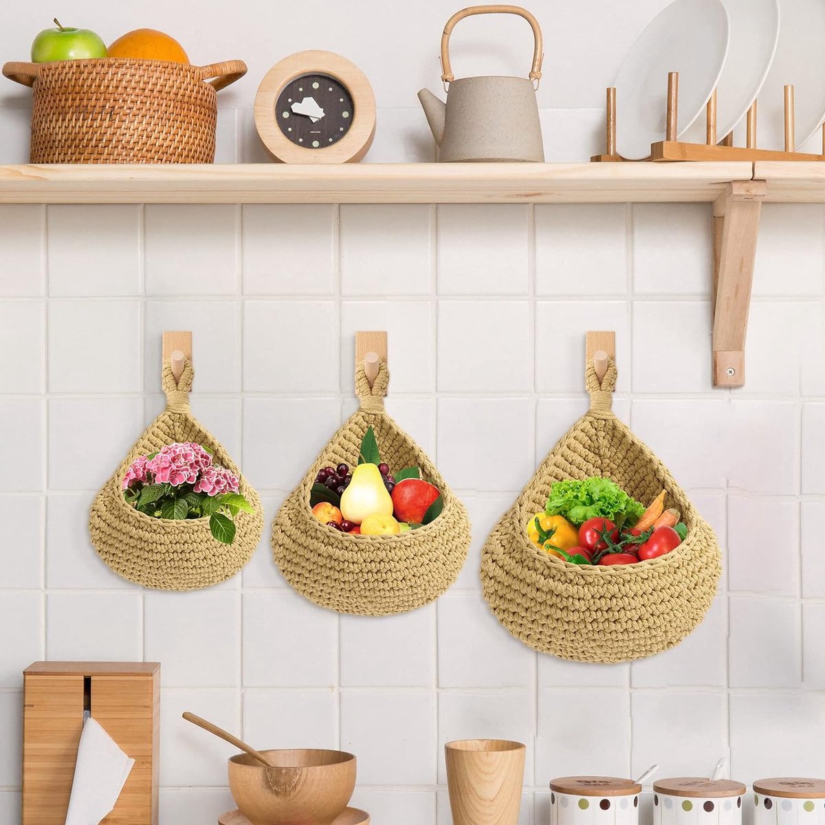 Hangmand, fruitmand, hangende wandmand, opbergmanden, gevlochten wilgenmand, om aan de muur te hangen, voor groenten en fruit, van natuurlijk riet, met 3 haken