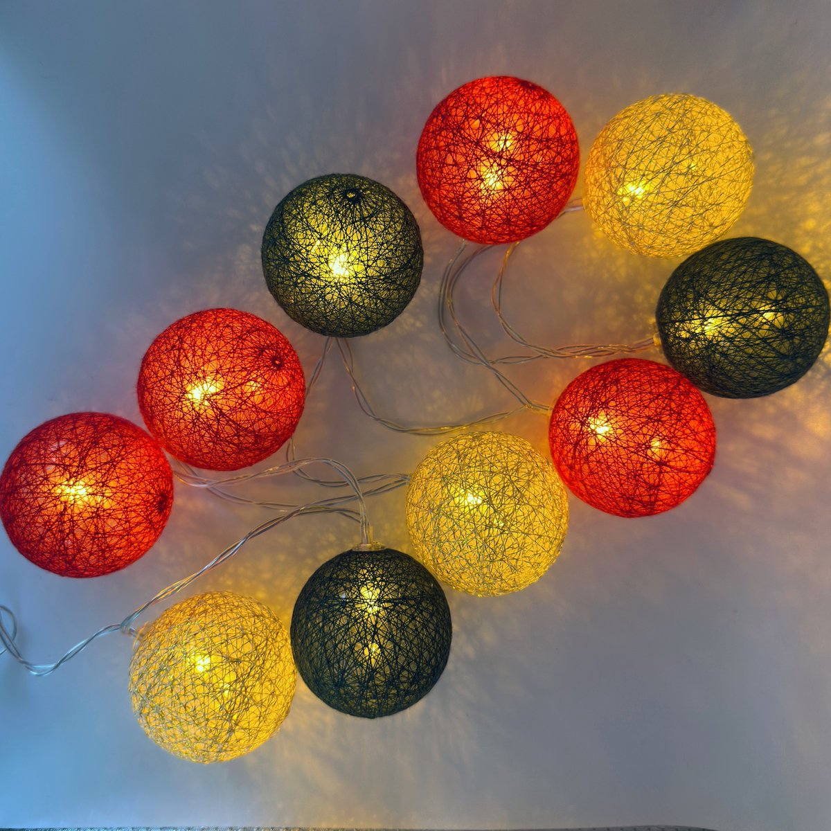 Complete Christmas Decoration Gift Set - LED Lights - Christmas House - Light Balls - Table Runner - Christmas - Gift - Christmas Box