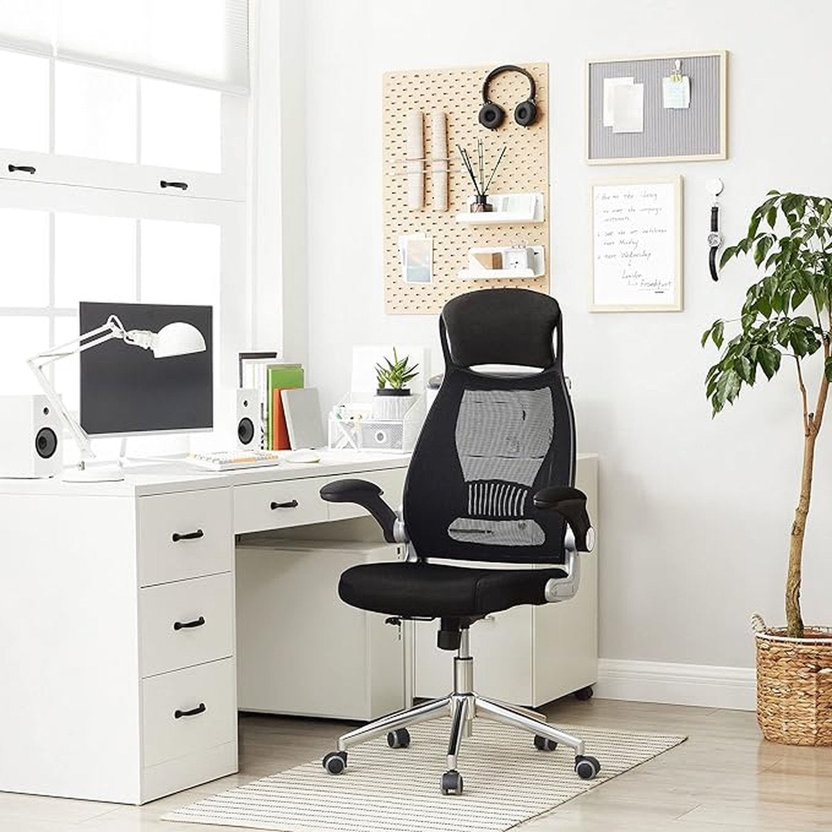 Ergonomic Office Chair with Wheels - With Adjustable Armrests - Office Chair for Adults - Office Chair - Black