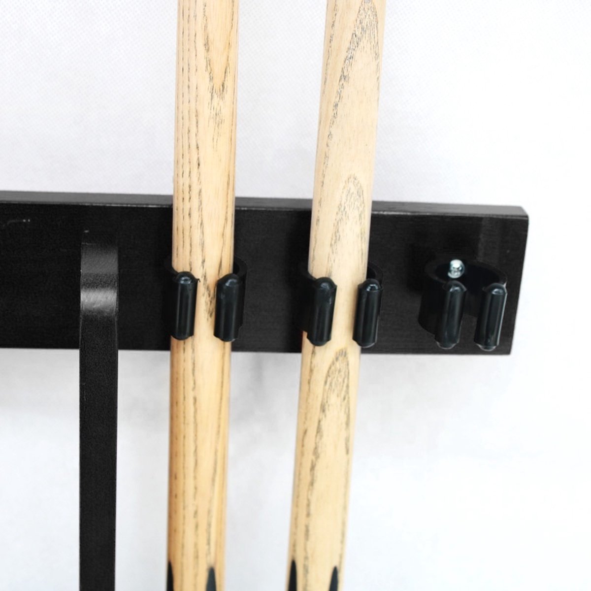 Pegasi Wand Keu houder - Zwart - Geschikt voor 6 keuen, poolballen en krijt - Keu houder wand - Excl. Biljart accessoires