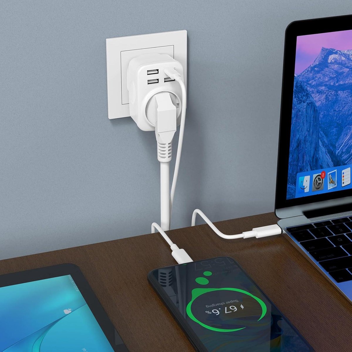 EU to UK plug adapter - England Germany socket - 3 USB-A and type C - 250 V/13 A 3250 W - type G - UK Ireland Singapore Hong Kong