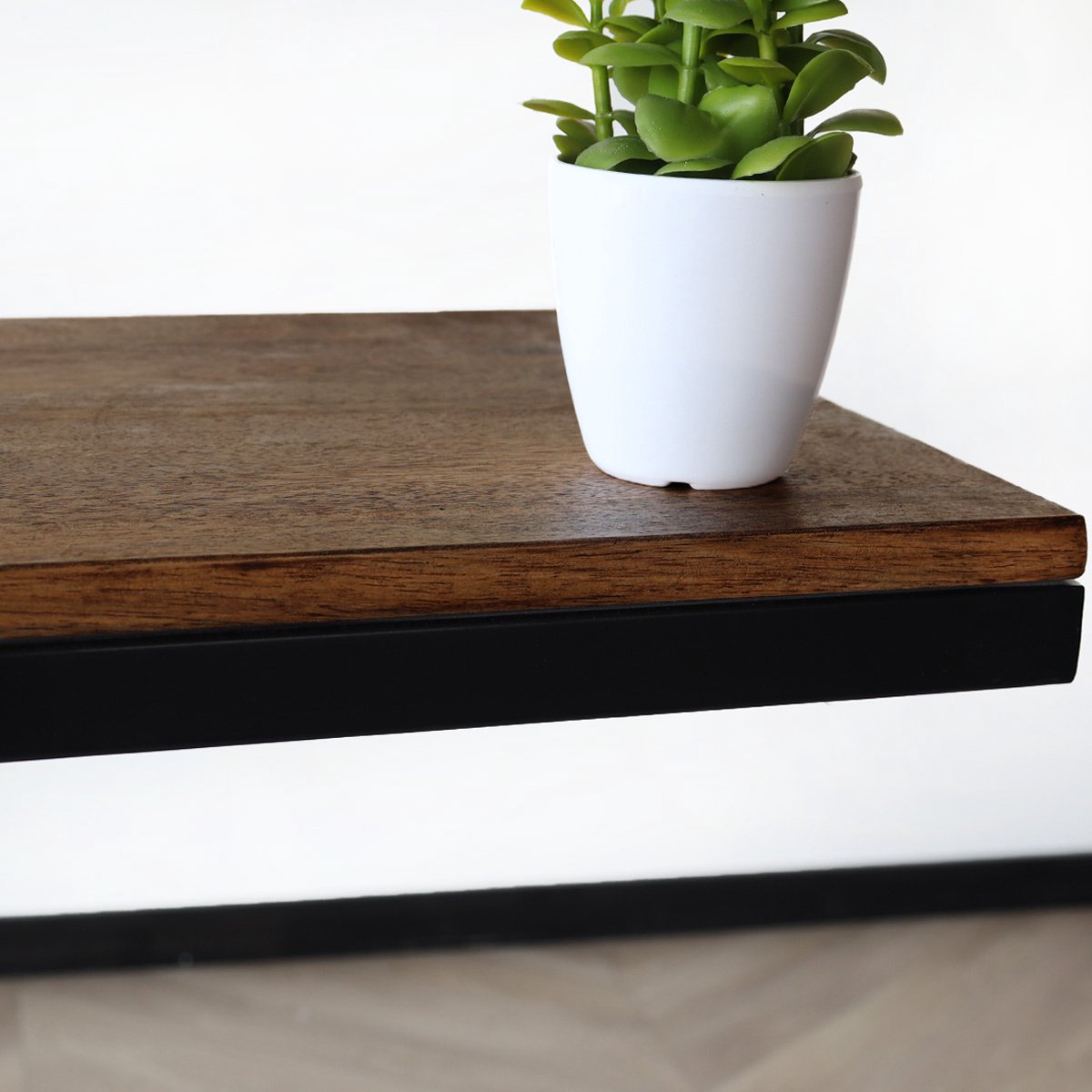 Bijzettafel industrieel Jerry 68cm hoog duurzaam mangohout laptoptafel mango bijzettafel