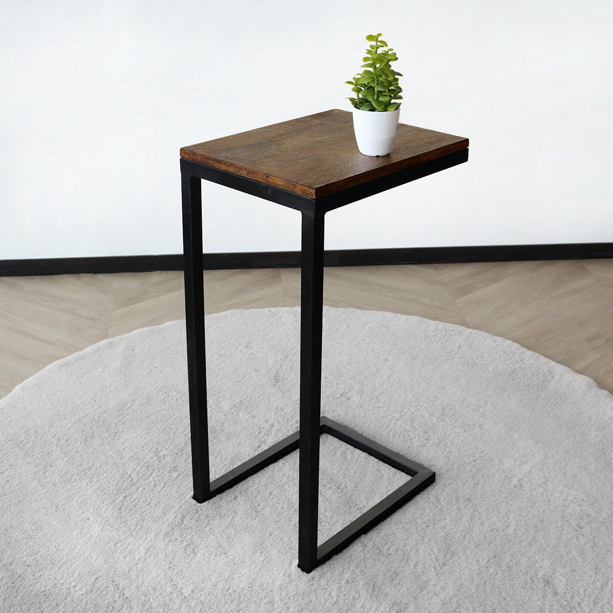 Bijzettafel industrieel Jerry 68cm hoog duurzaam mangohout laptoptafel mango bijzettafel