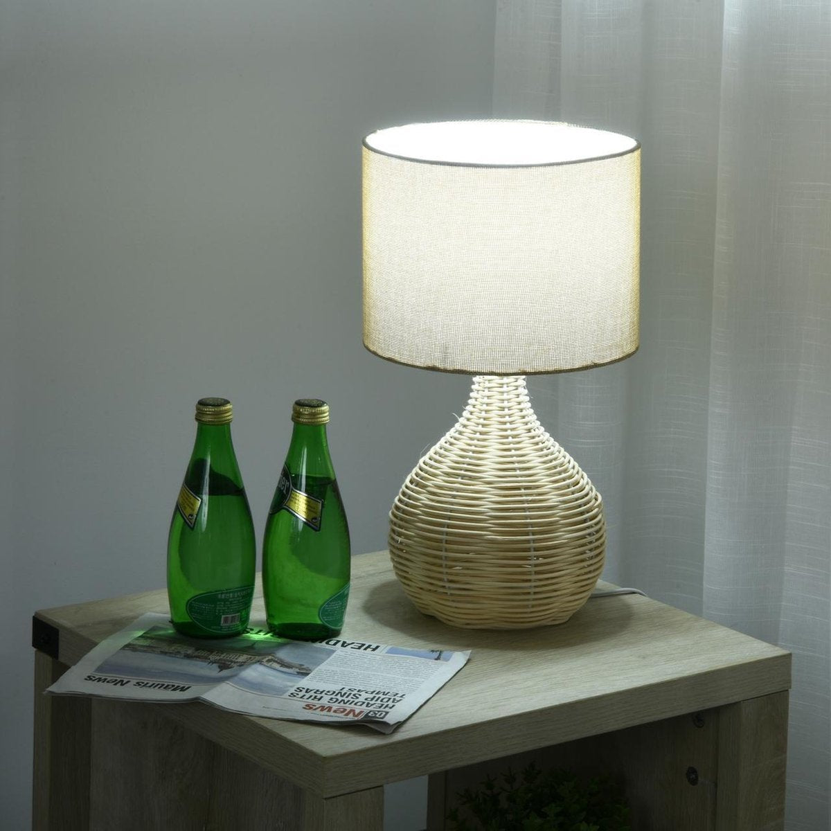 Tafellamp - Lampen - Tafellamp woonkamer - Decoratie - Modern - Linnen - Rotan - Beige - 22L x 22B x 40H cm