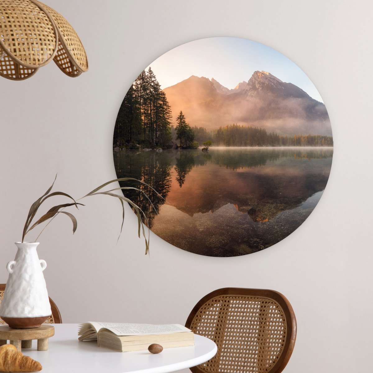 WallCircle® Wandcirkel 60x60 cm - Muurcirkel Landschap - Mist - Water - Bomen - Natuur - Planten - Muurdecoratie woonkamer - Wanddecoratie slaapkamer - Kamer decoratie accessoires - Ronde schilderijen - Woonaccessoires cirkel binnen