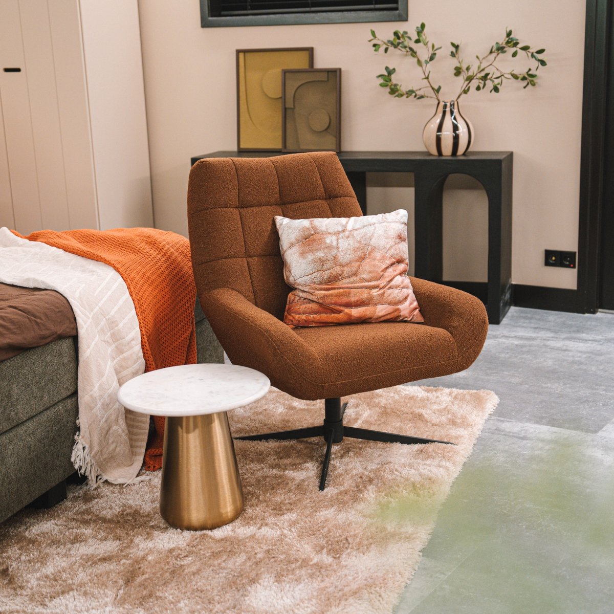Swivel Armchair Vrijhoeve - Fabric - Brown - 73x88x82 cm (WxHxD) - With Armrest