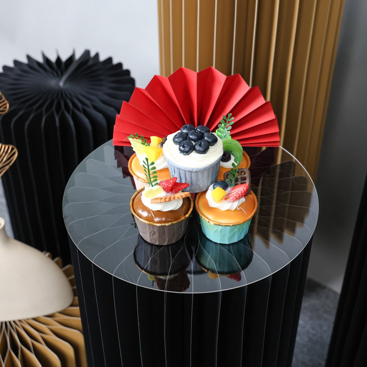 Plantentafel - Bloementafel - Taartplateau - Kerstzuil - Kerstdecoratie - Kerstaccessoire - Papieren cilinder - Opvouwbaar - Decoratie - Versiering - Bruiloft - Tafel - Kerst - Trouwerij - Bruiloft - Verjaardag - Feestje - Goud - Display - Diverse maten