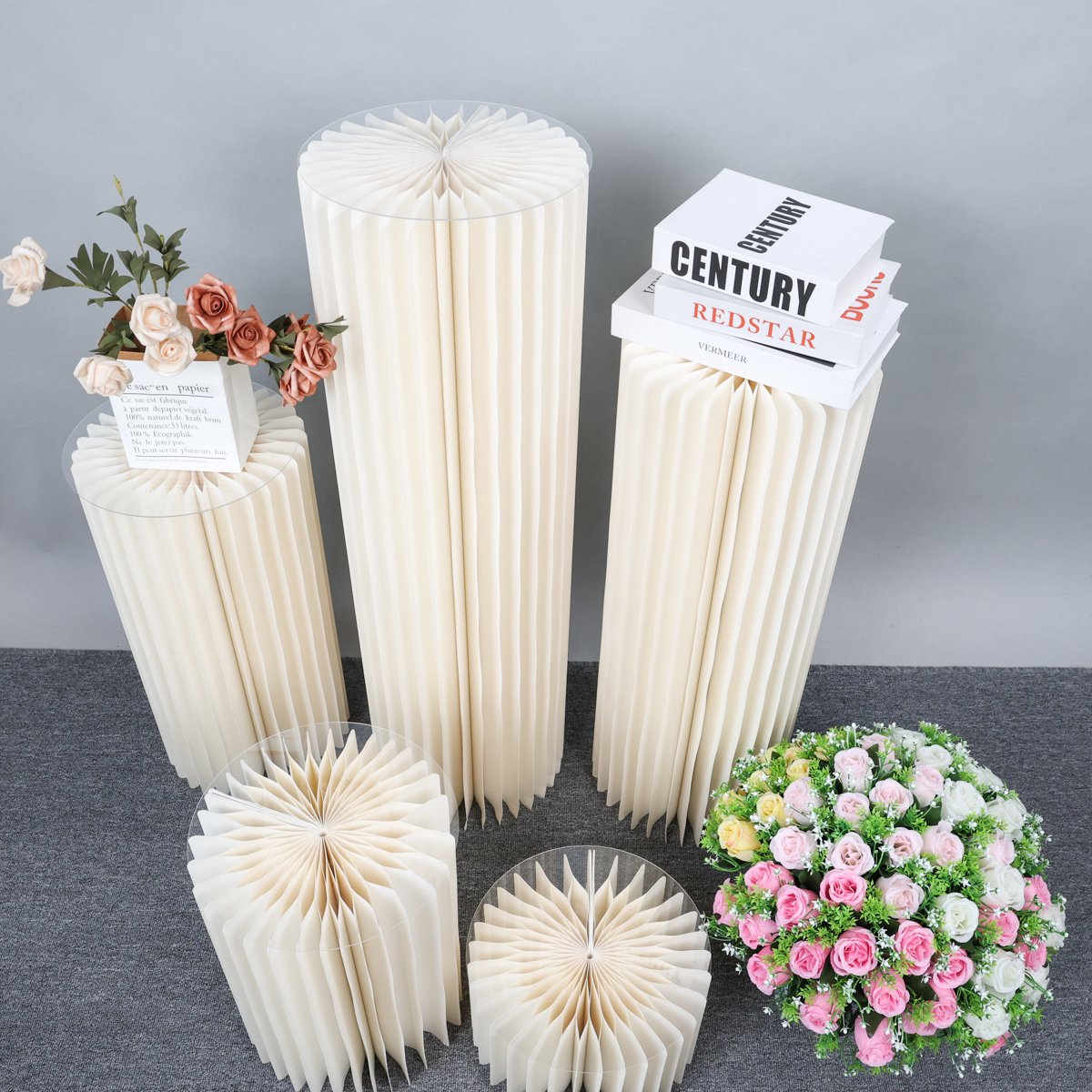 Plantentafel - Bloementafel - Taartplateau - Kerstzuil - Kerstdecoratie - Kerstaccessoire - Papieren cilinder - Opvouwbaar - Decoratie - Versiering - Bruiloft - Tafel - Kerst - Trouwerij - Bruiloft - Verjaardag - Feestje - Goud - Display - Diverse maten