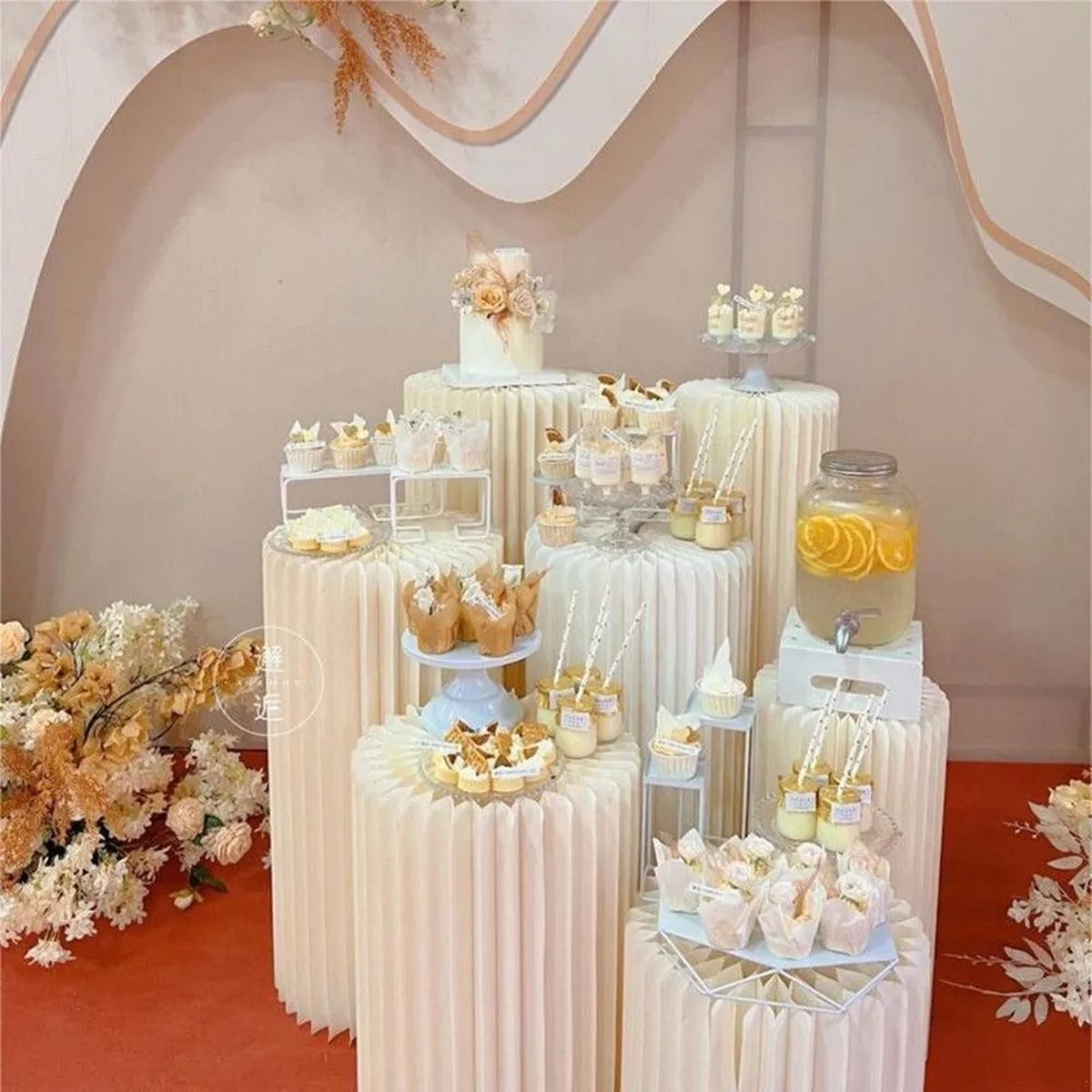 Plantentafel - Bloementafel - Taartplateau - Kerstzuil - Kerstdecoratie - Kerstaccessoire - Papieren cilinder - Opvouwbaar - Decoratie - Versiering - Bruiloft - Tafel - Kerst - Trouwerij - Bruiloft - Verjaardag - Feestje - Goud - Display - Diverse maten