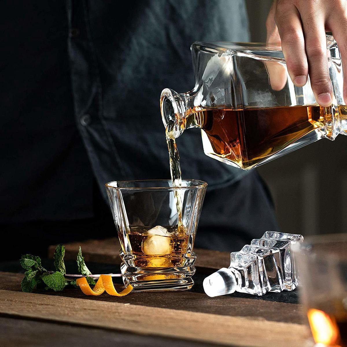 Whiskey Karaf Met 4 Glazen - 5-Delige Decanter Set - Kristal - Vaatwasserbestendig - Pacific Collectie