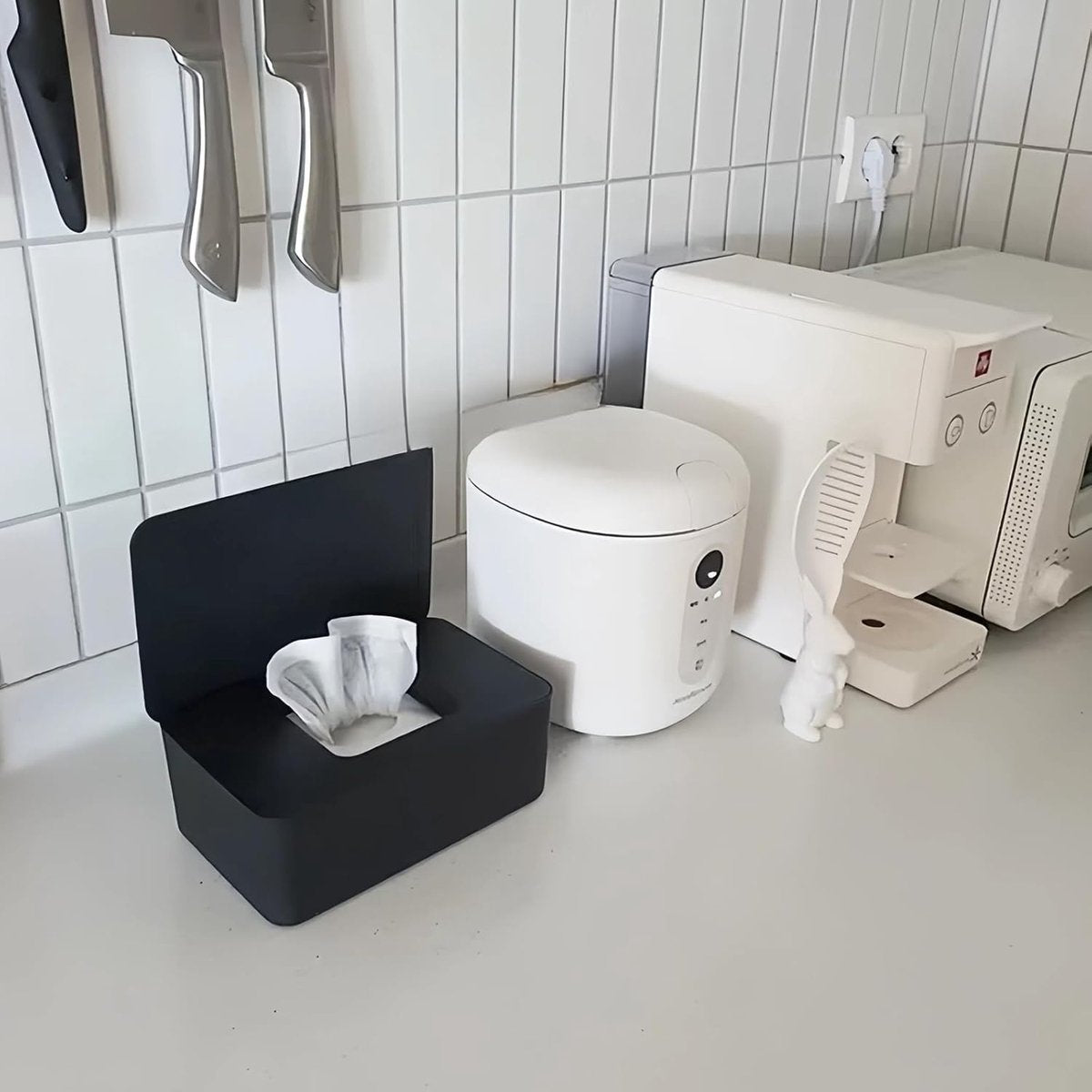 Babydoekjesdoos zwart, zakjes voor vochtige doekjes, plastic servetdoosje, tissue opbergdoosje, doos voor nat toiletpapier met deksel, plastic natte doekjesdispenser voor thuiskantoor