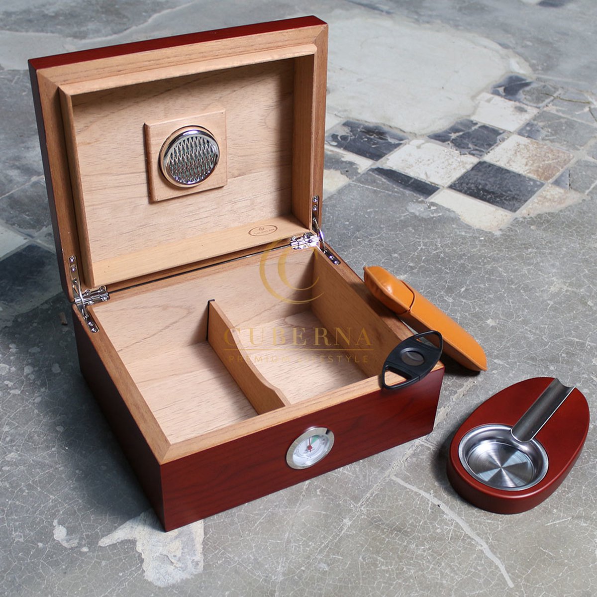 Humidor set Gorey