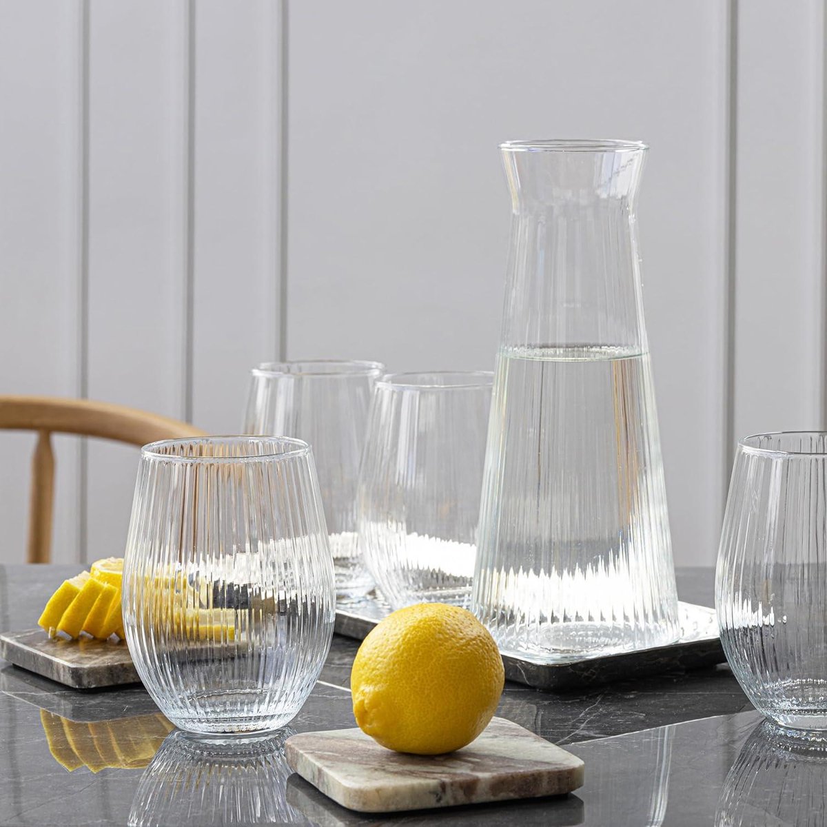 Waterkaraf - Water karaf Geribbeld Glas 1000 ml Serveerkaraf Met Lichtgevende Knopvaas Lyra - Transparant