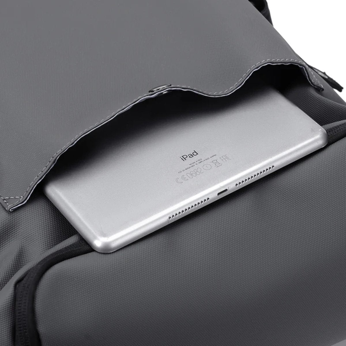 EliteNest® Rugzak - Hoogwaardige Kwaliteit PU-Leder - Waterdicht - Laptop Rugzak - 14 inch - USB Opladen - Ergonomisch en Krasbestendig - 20-35 L- Lichtgrijs