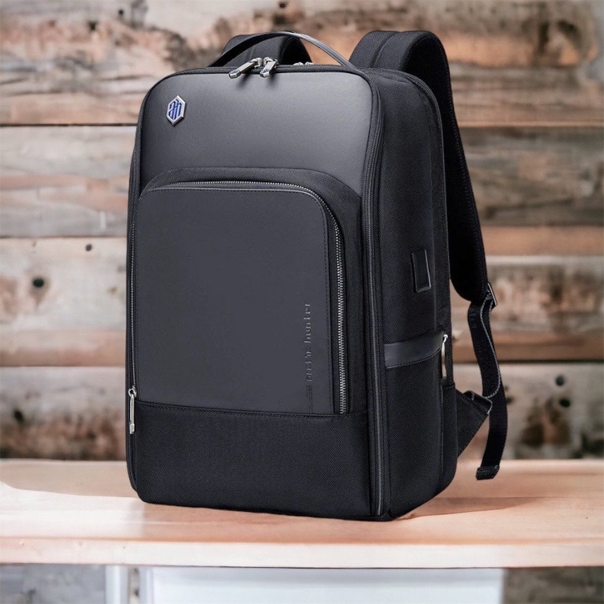 Arctic Hunter Leren Rugzak - Laptoptas - Rugzak - 15,6 Inch - Waterafstotend - Zwart - USB Oplaadstation