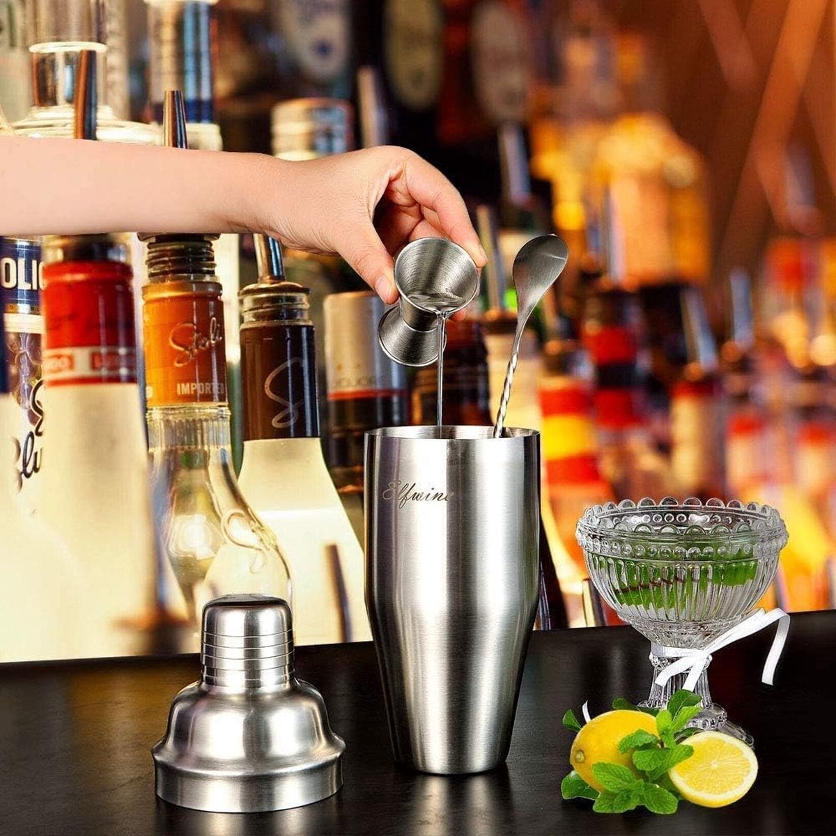 Cocktailshaker Set Vaderdag Cadeau - 750 ml Roestvrij Staal Bonus Cocktailshaker Cocktailset Boek, Cocktail Barkeeper Set, Bar Accessoires Counter Shaker Bar Mixer met Houten Standaard, Verjaardag Cadeau