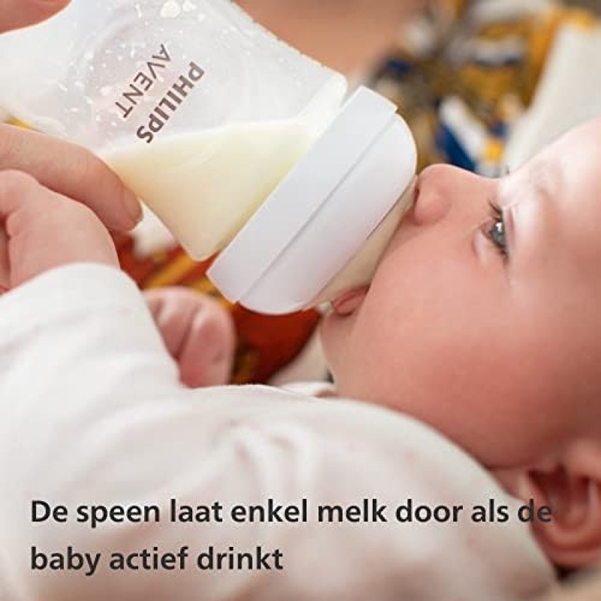 Philips Avent Natural Response Baby Bottle - 3 260ml baby milk bottles for newborns and older babies, BPA-free, for 1 month and up (model SCY903/03)