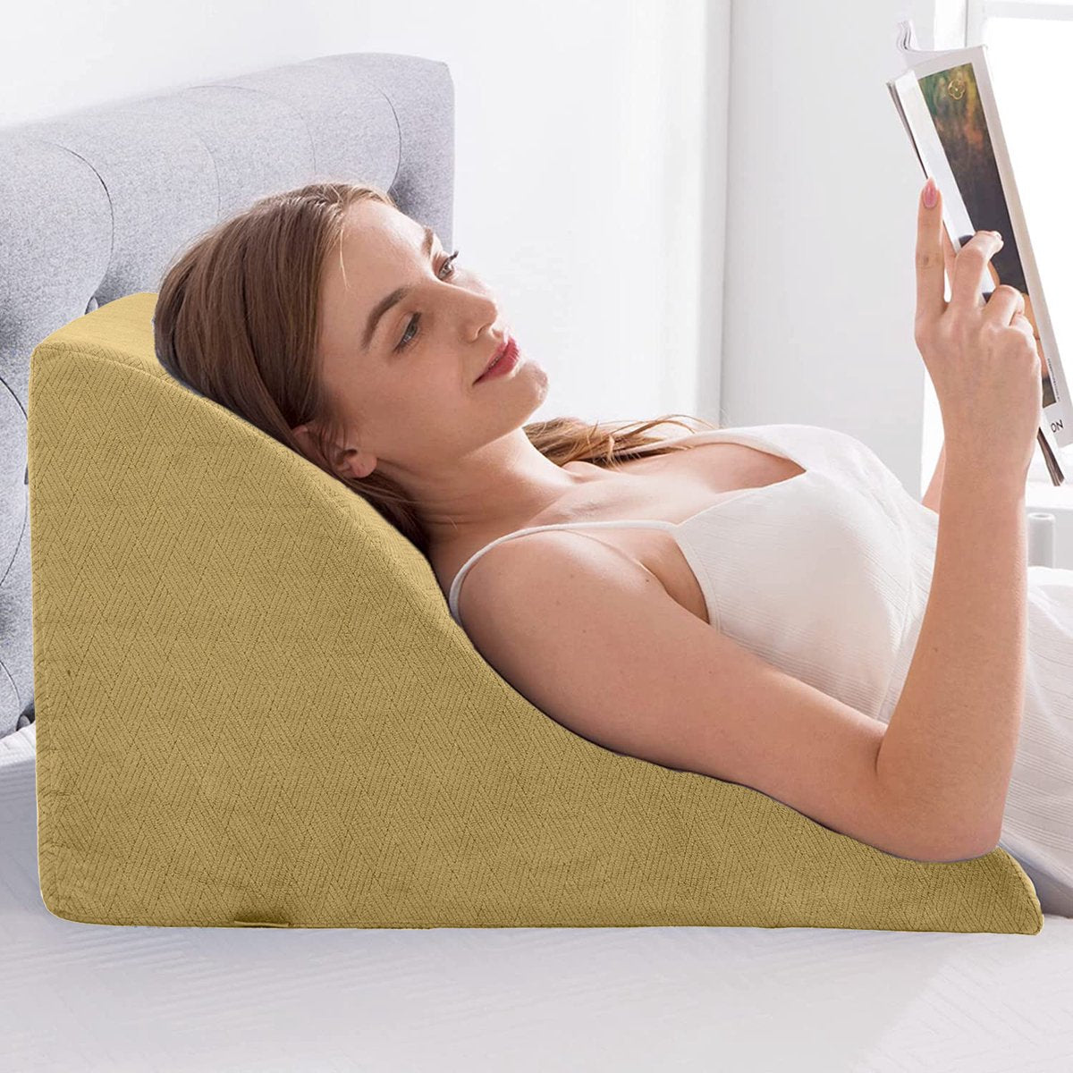 Premium Livingful Triangular Wedge Pillow • Reading Pillow for Bed and Sofa • Memory Foam Incline Pillow System For Legs And Back Support Pillow • Acid Reflux • Anti-Snoring Heartburn • Perfect for Relaxing, Gaming or Watching TV • Back Pillow