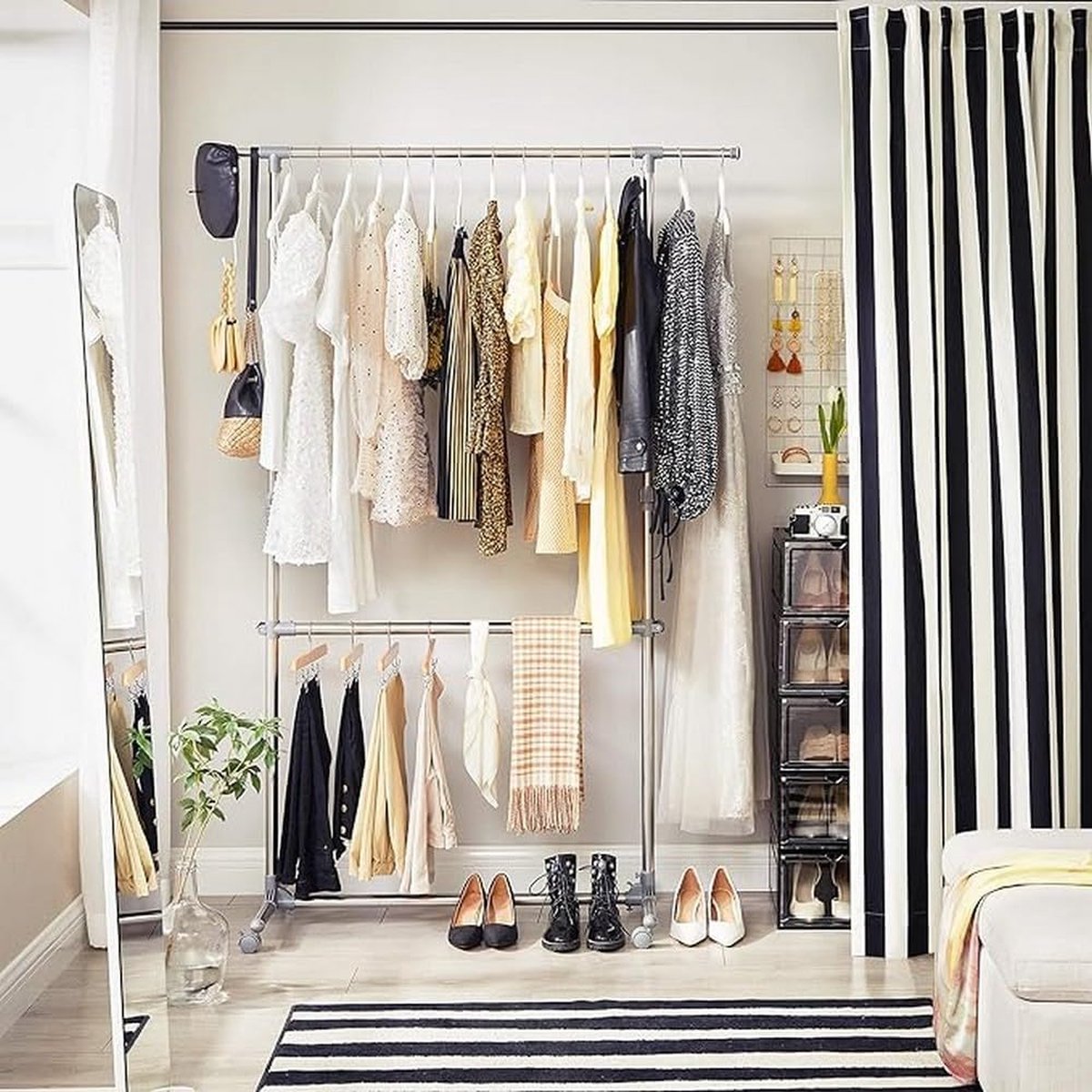 Clothing rack on 4 wheels - up to 90 kg, very stable - height adjustable