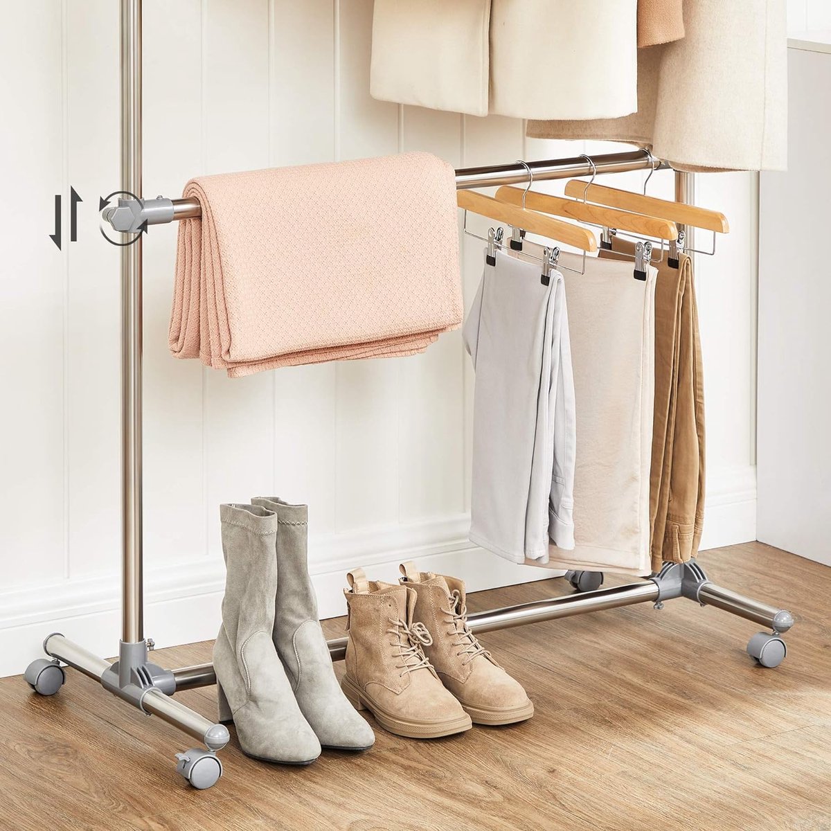 Clothing rack on 4 wheels - up to 90 kg, very stable - height adjustable