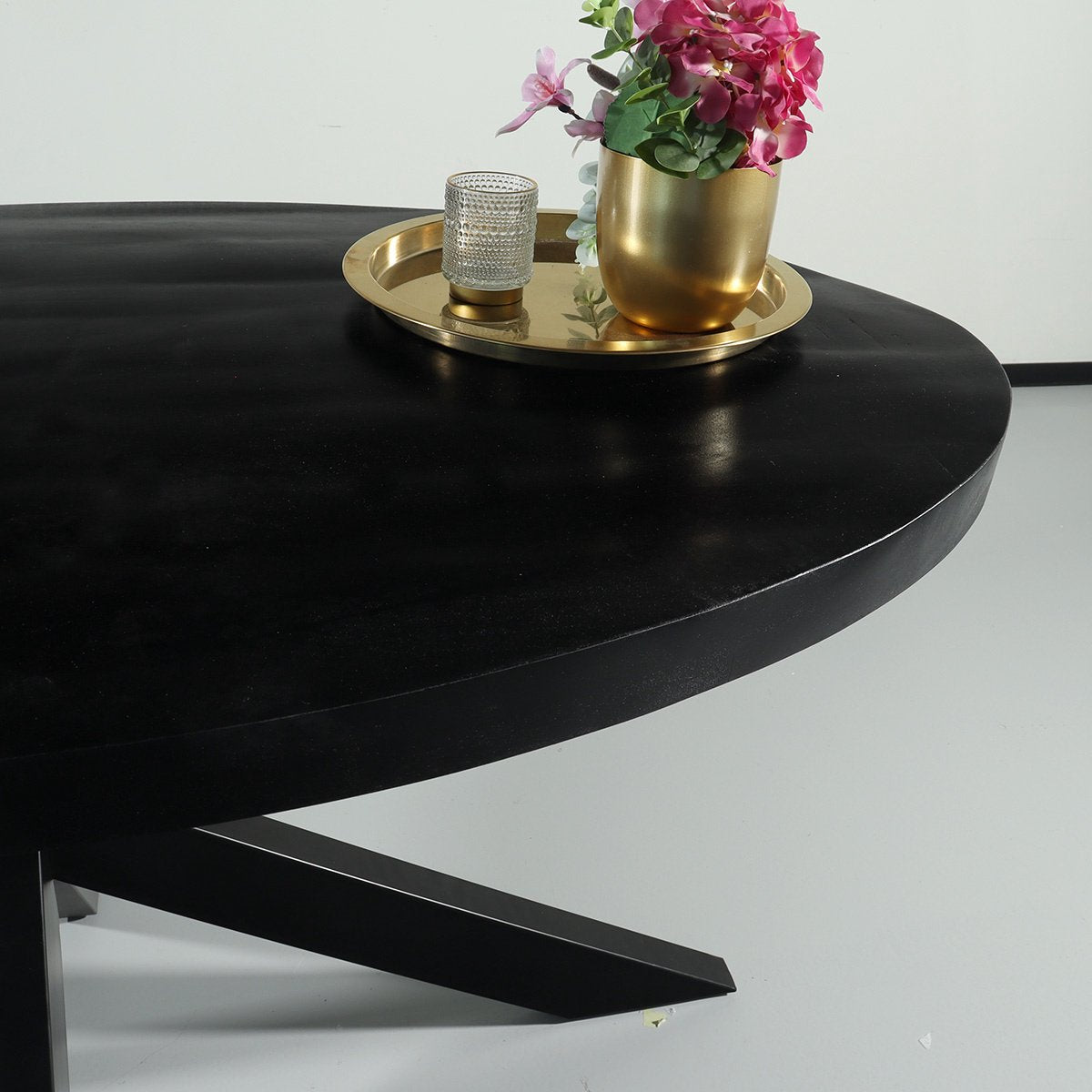 Eettafel ovaal mangohout 160cm James zwart ovale industriële tafel duurzaam mango eetkamertafel