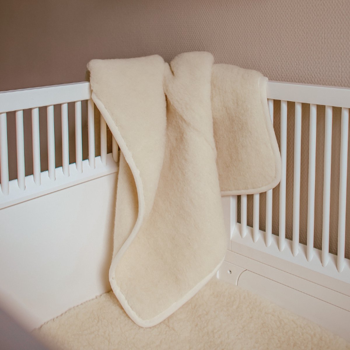 KiCo Label wiegdeken van 100% merinowol - zacht en warm - 75X100 - natuurlijk -