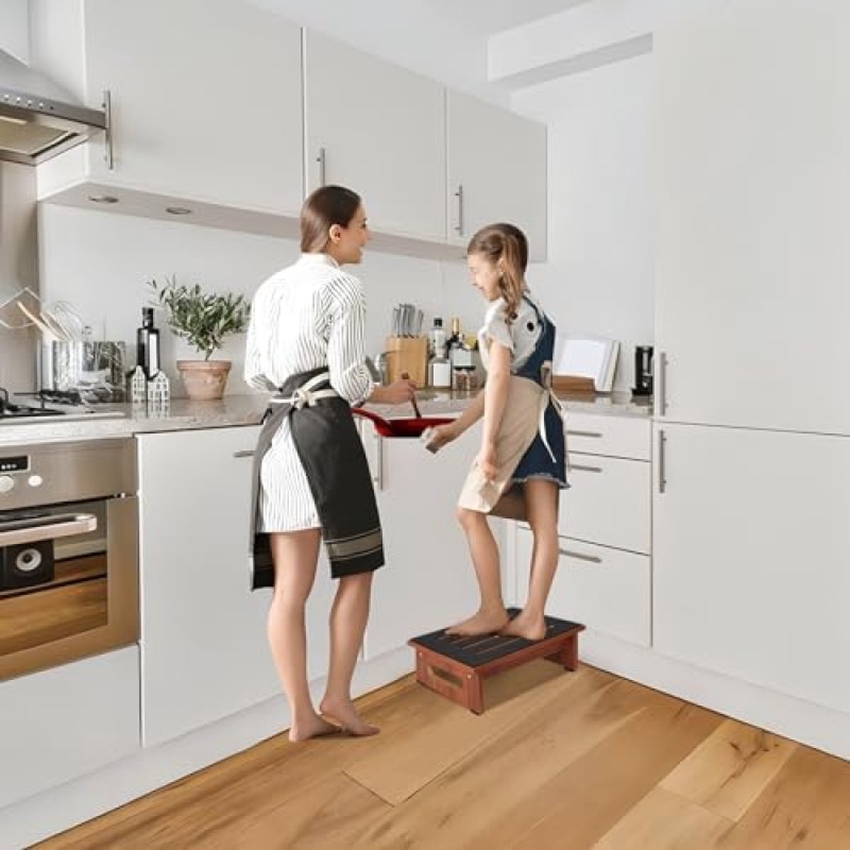 Een houten opstapkruk voor volwassenen en senioren, met antislip rubberen pad, voor binnen en buiten, 250 kg, draagbare houten opstahulp voor badkamer, keuken, nachtkastje en meer (walnoot)