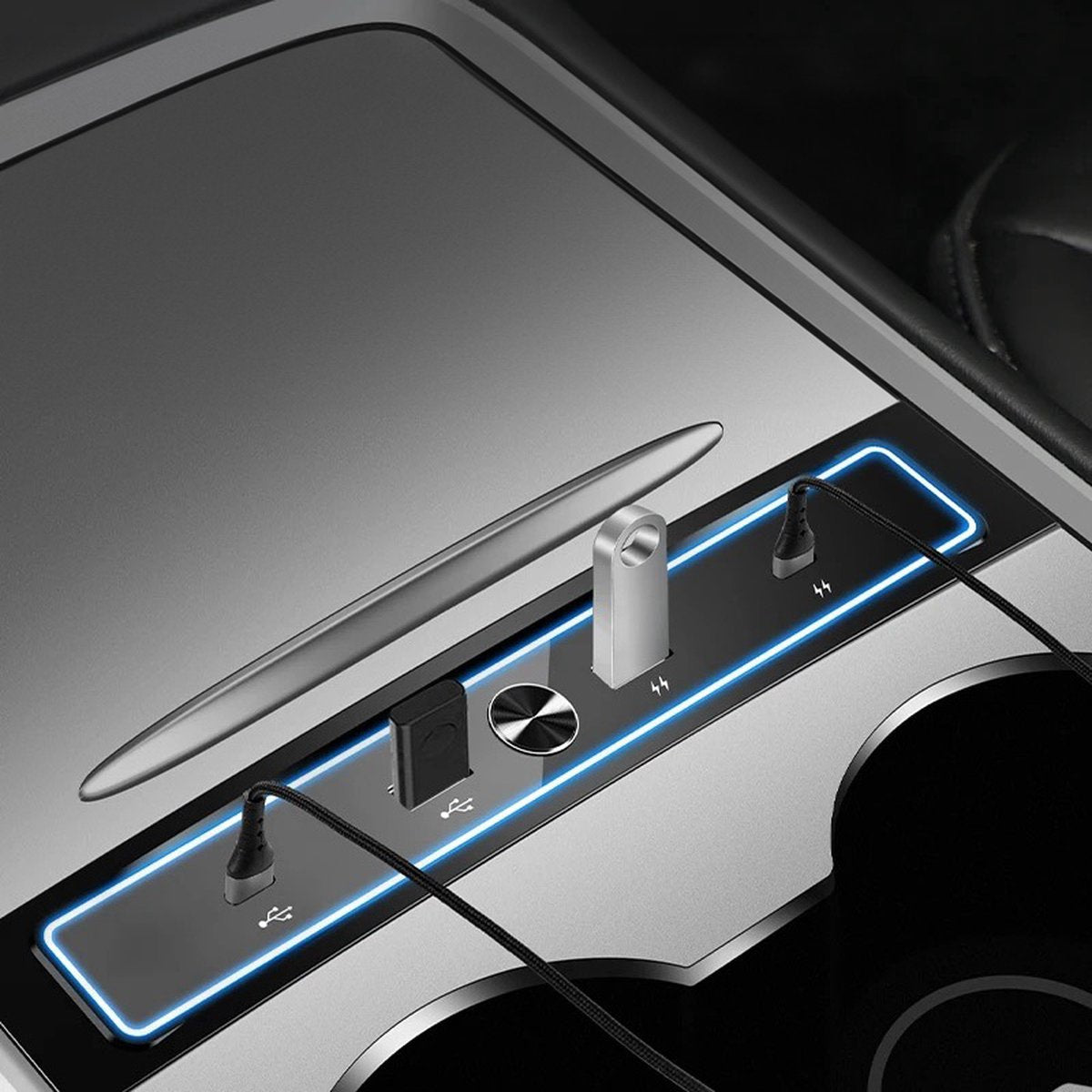 Tesla Model Y en Model 3 USB Hub 4-in-1: Premium Accessoire voor Nederland & België