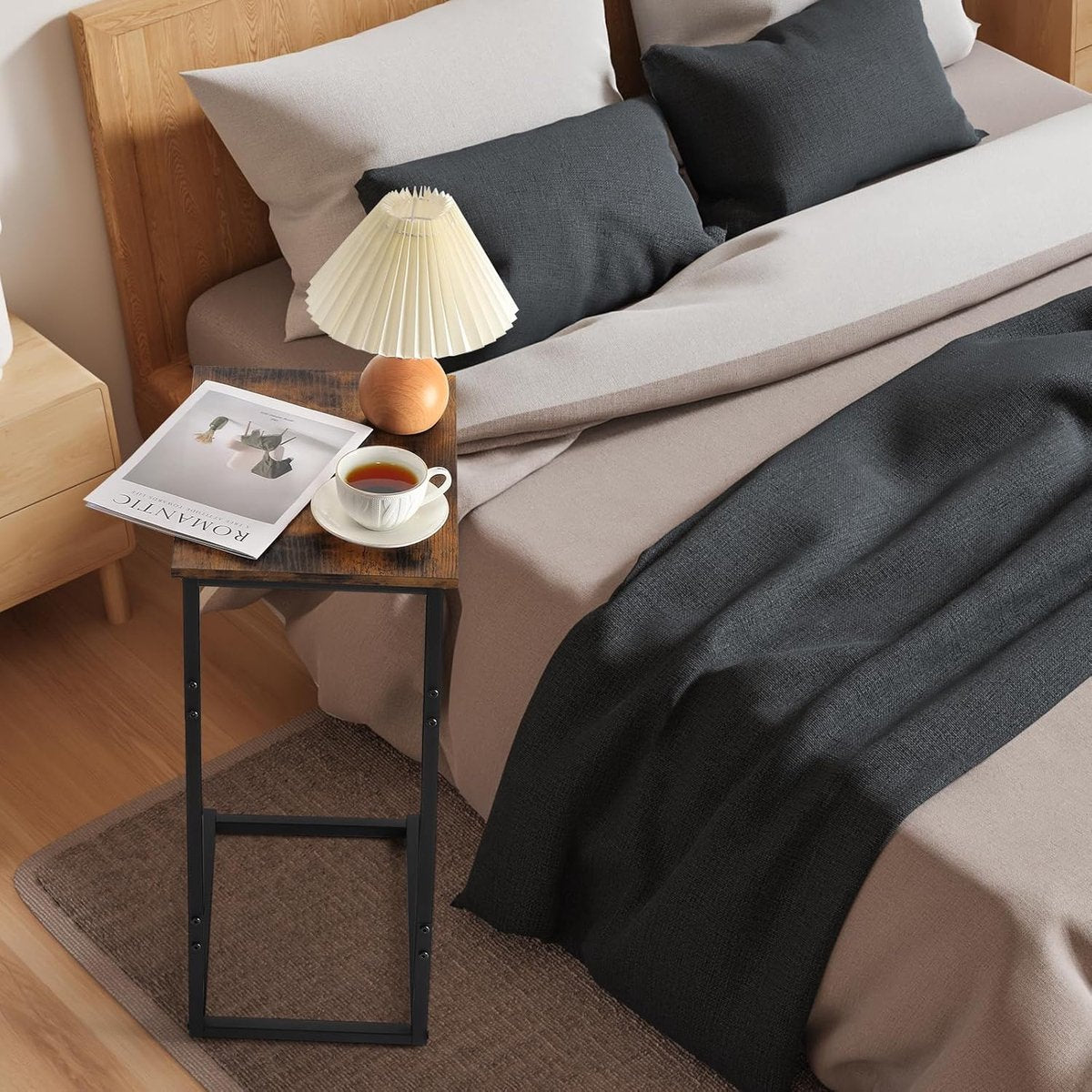 Bijzettafel voor bank, hoge slanke bijzettafel voor bank en bed, verstelbare hoogte en metalen frame, salontafel, salontafel, nachtkastje voor woonkamer, slaapkamer (bruin, hoogte 70 cm)