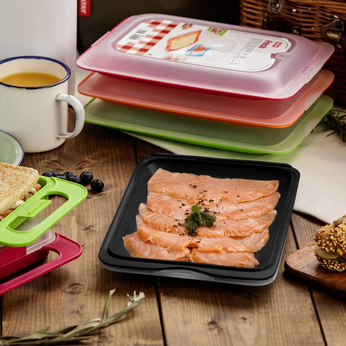 Hoogwaardige vleeswarendozen, 4-delige set, ruimtebesparend, stapelbaar (stapeldozen), doosset voor broodbeleg, met geïntegreerde serveerschaal Foodcenter vershoudbakjes voor de koelkast.